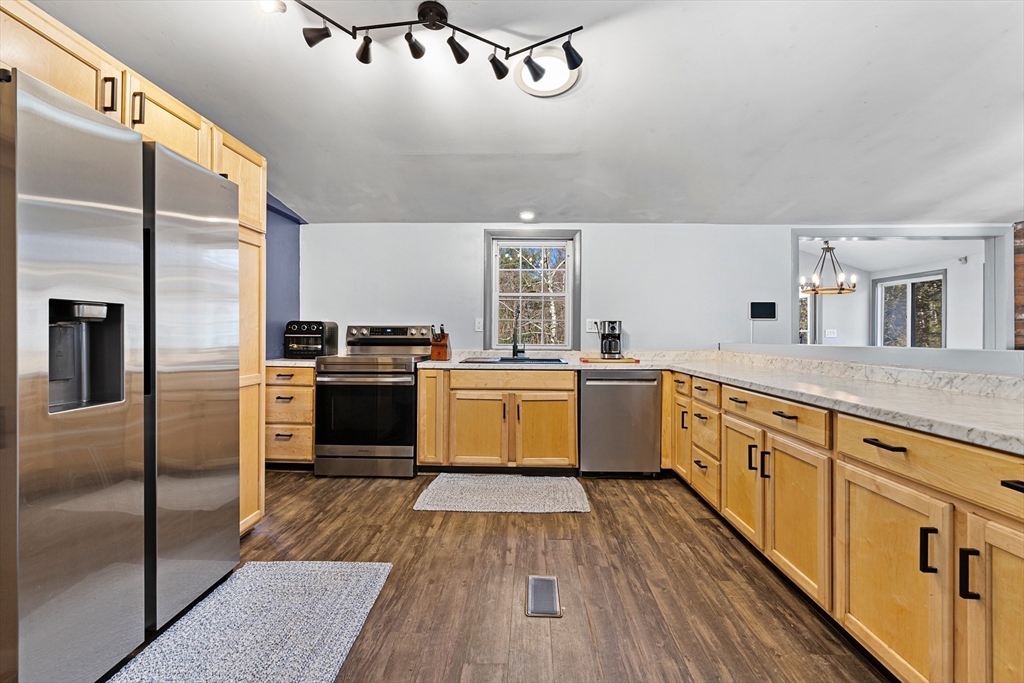 65 Molasses Hill Road Brookfield, MA 01506 - Photo 5 of 39 Gallery Image 5