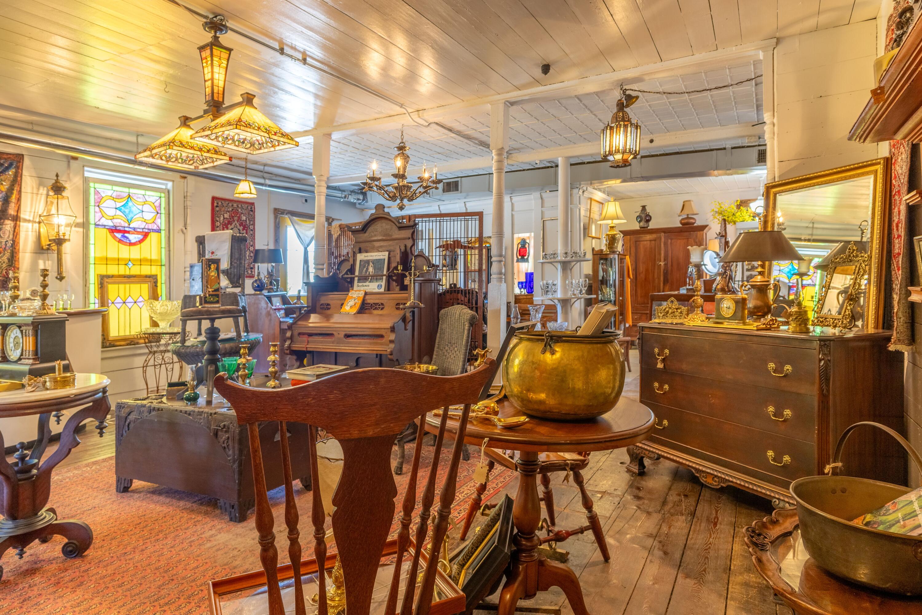 2 West Bay Road Gouldsboro, ME 04607 - Photo 5 of 29 Charming space for displays.