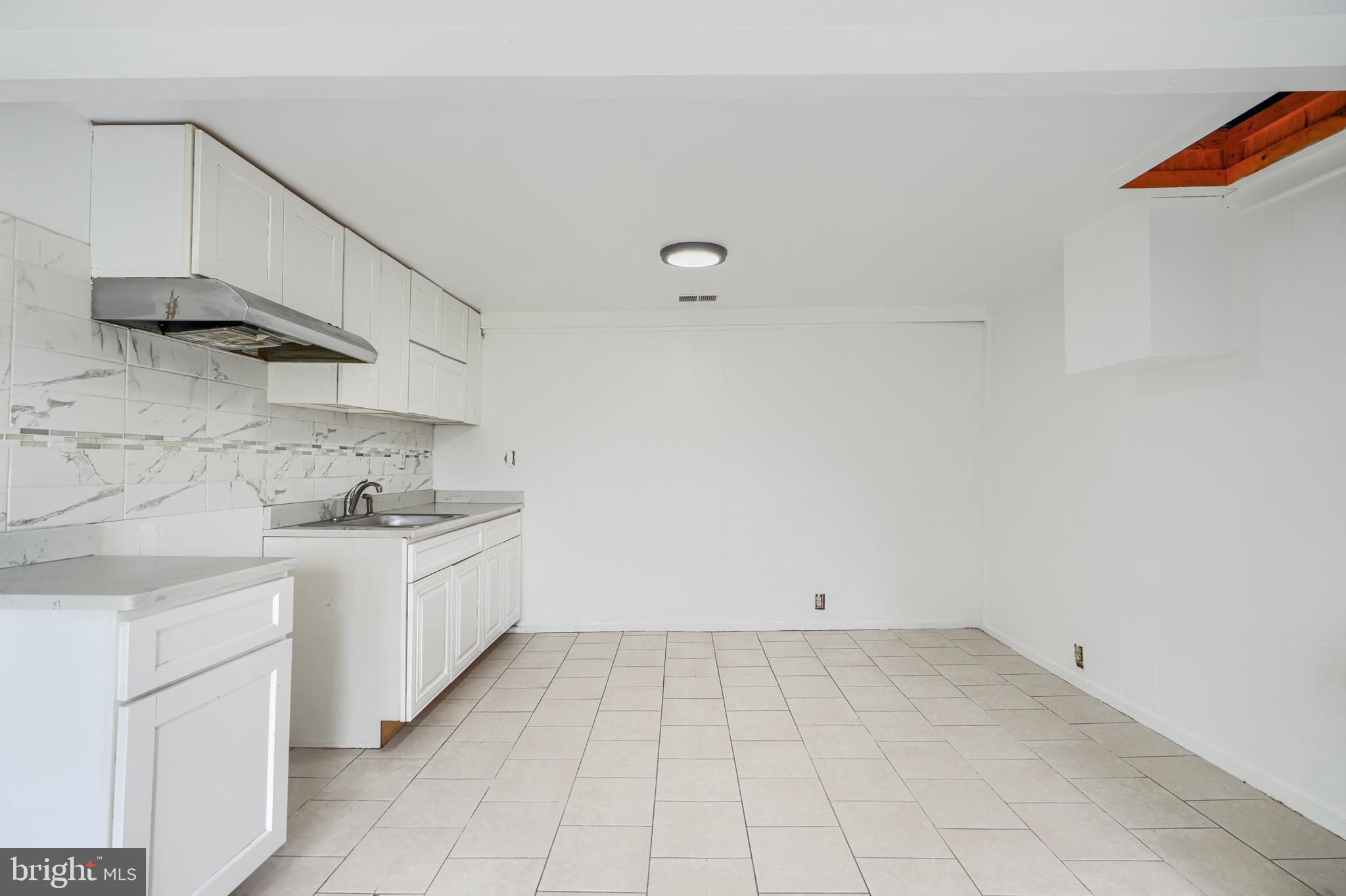 7520 Old Philadelphia Road Rosedale, MD 21237 - Photo 52 of 82 inlaw suite