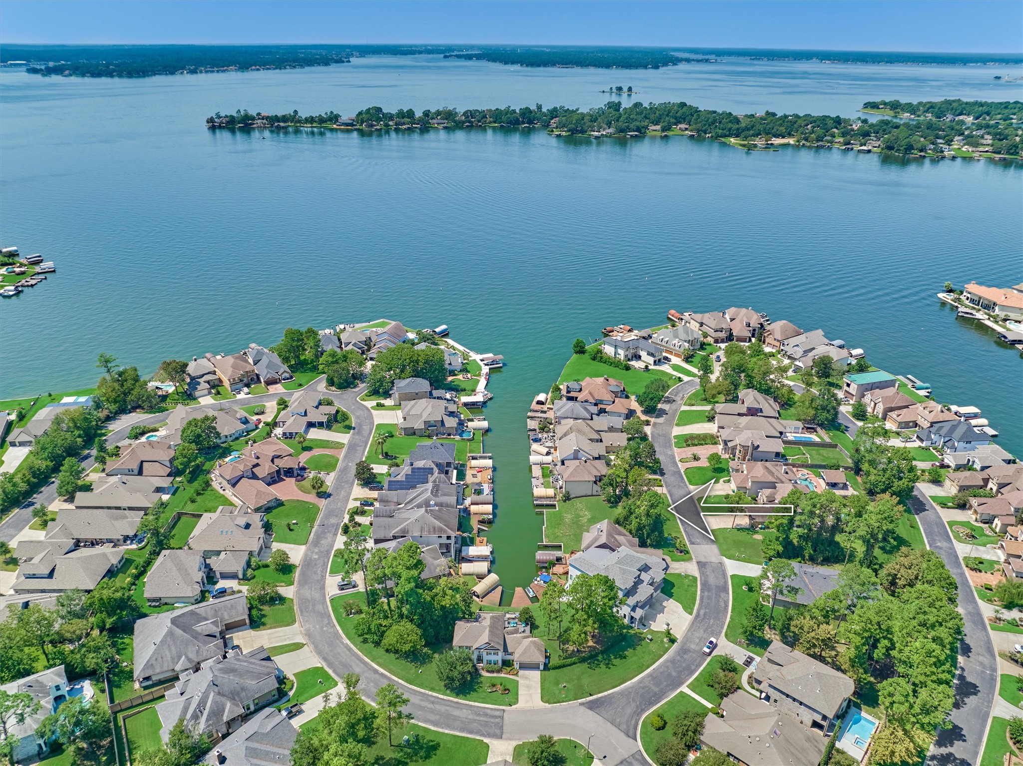 12346 Pebble View Drive Conroe, TX 77304 - Photo 3 of 21 Convenient location by land or boat