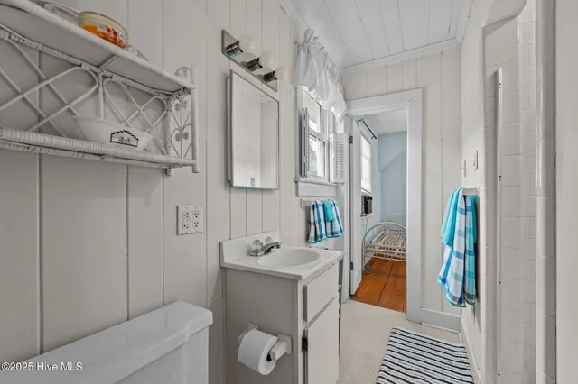 $375,000 | 645 Island View Road, Bath, NC 27808