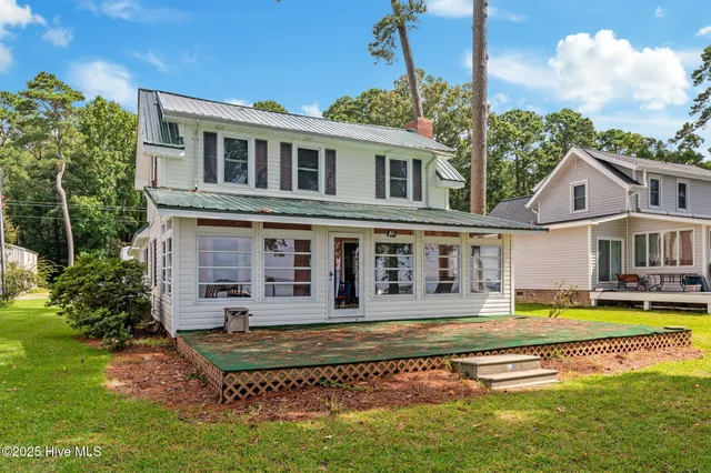 $375,000 | 645 Island View Road, Bath, NC 27808