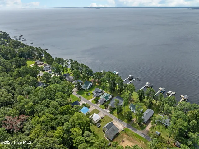 $375,000 | 645 Island View Road, Bath, NC 27808