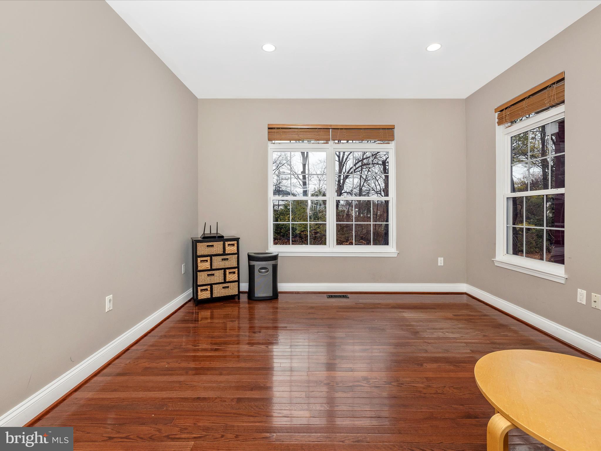 352 Ridge Road Washington Grove, MD 20880 - Photo 21 of 58 Office