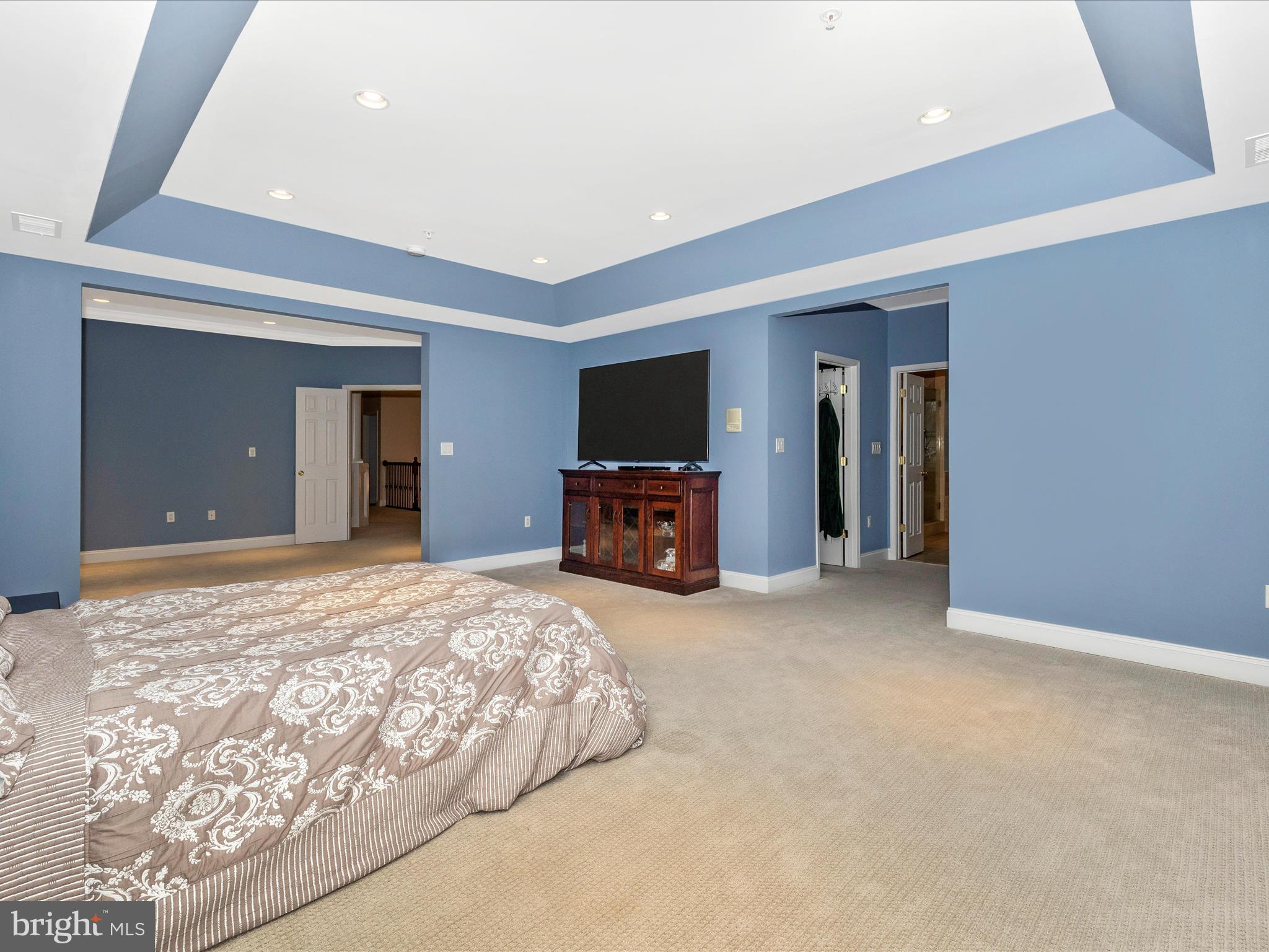 352 Ridge Road Washington Grove, MD 20880 - Photo 26 of 58 Primary Bedroom