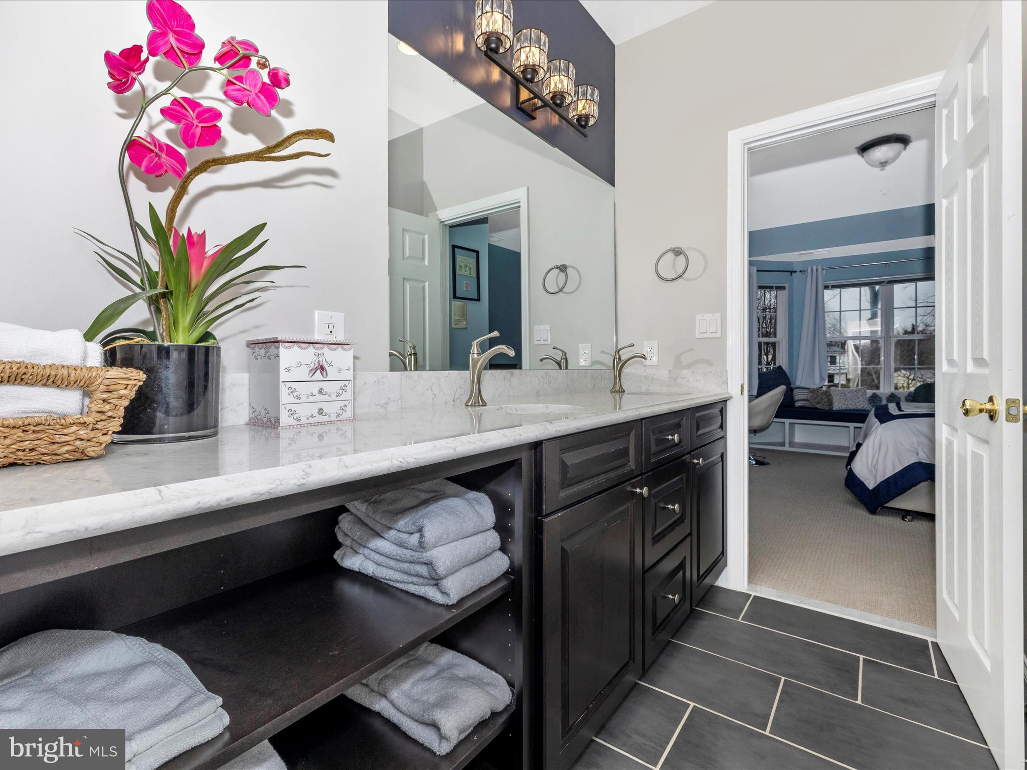 352 Ridge Road Washington Grove, MD 20880 - Photo 34 of 58 Jack & Jill Bath