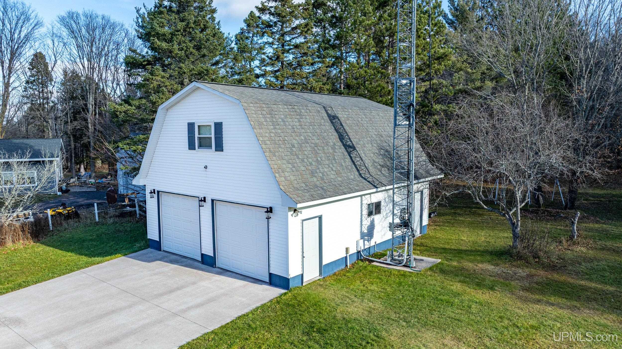 51950 Boston Road Hancock, MI 49930 - Photo 4 of 59