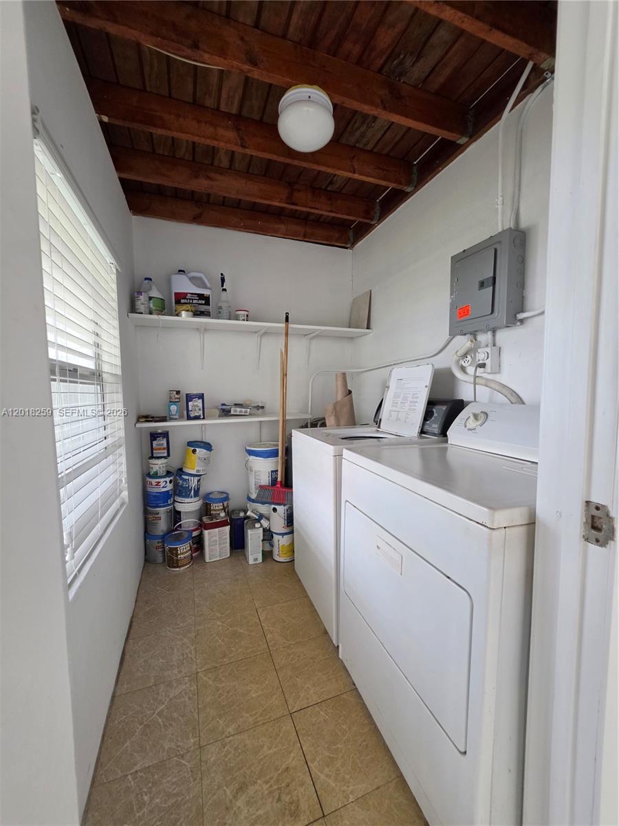 4601 Southwest 5th Street Miami, FL 33134 - Photo 8 of 23