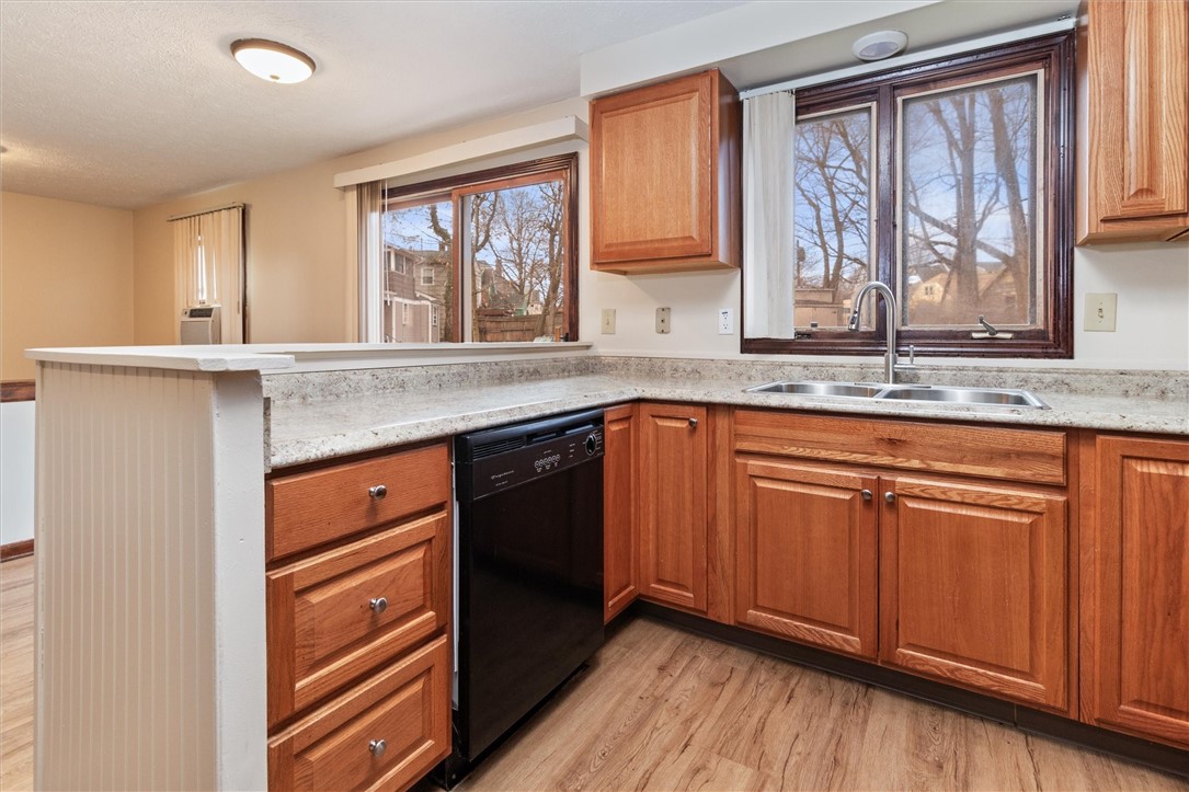 1157 Genesee Street Rochester, NY 14611 - Photo 21 of 40