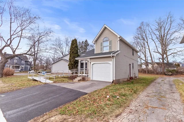 $2,000 | 1157 Genesee Street, Rochester, NY 14611