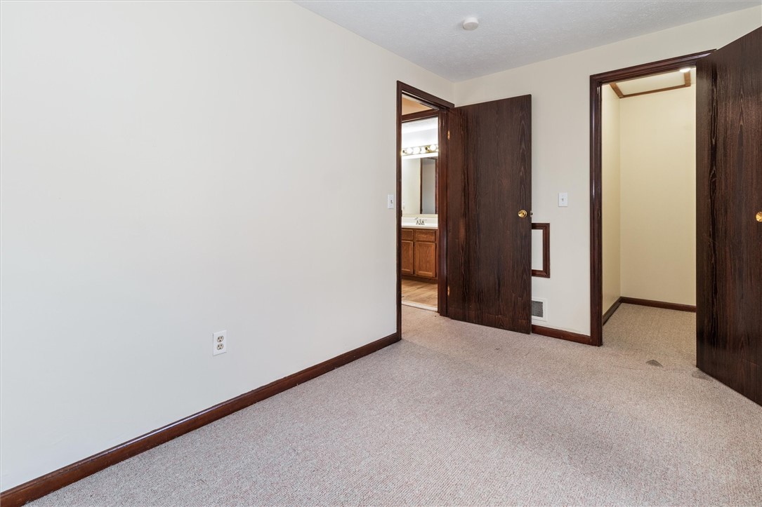 1157 Genesee Street Rochester, NY 14611 - Photo 32 of 40