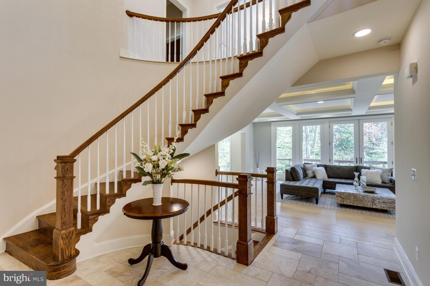 8602 Dixie Place McLean, VA 22102 - Photo 2 of 28 Foyer