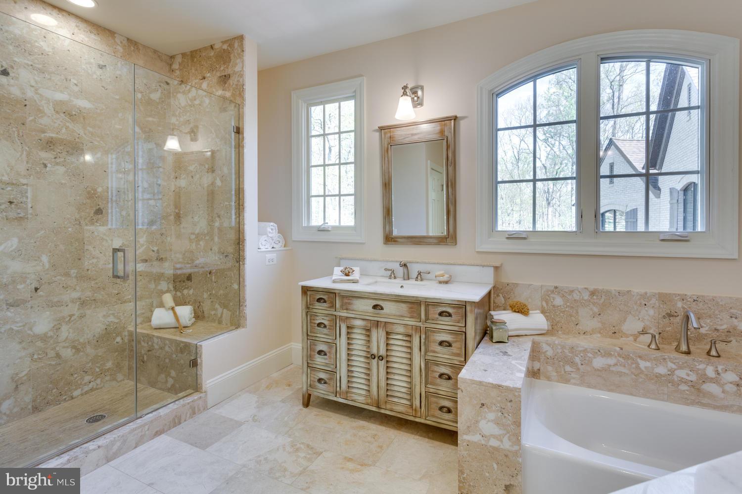 8602 Dixie Place McLean, VA 22102 - Photo 22 of 28 Bath