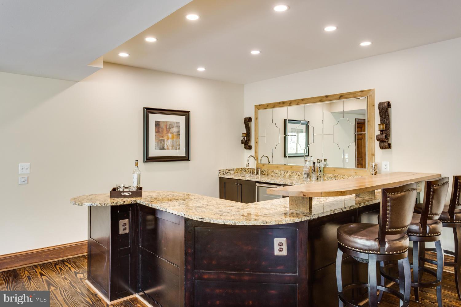 8602 Dixie Place McLean, VA 22102 - Photo 25 of 28 Wet Bar