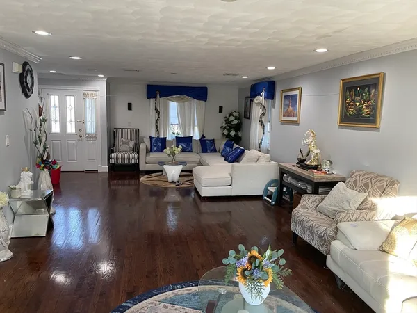 $1,449,999 | 12 Heritage Lane, Saugus, MA 01906