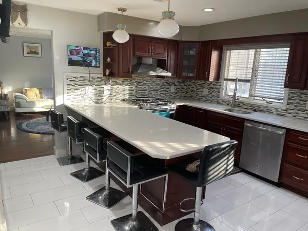 $1,449,999 | 12 Heritage Lane, Saugus, MA 01906