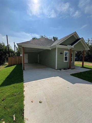 $227,400 | 410 North Houston Avenue, Denison, TX 75021