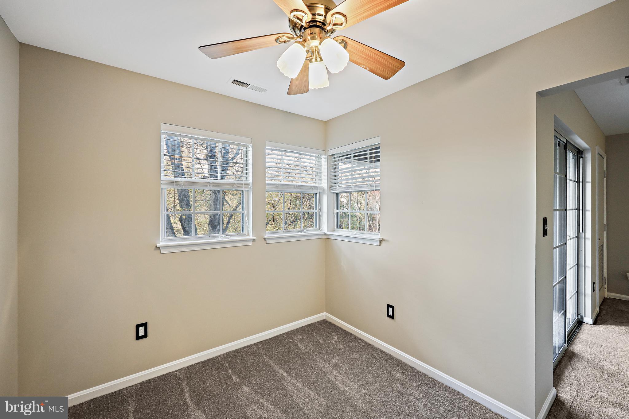8358 Montgomery Run Road, Unit G Ellicott City, MD 21043 - Photo 8 of 38 Dining room