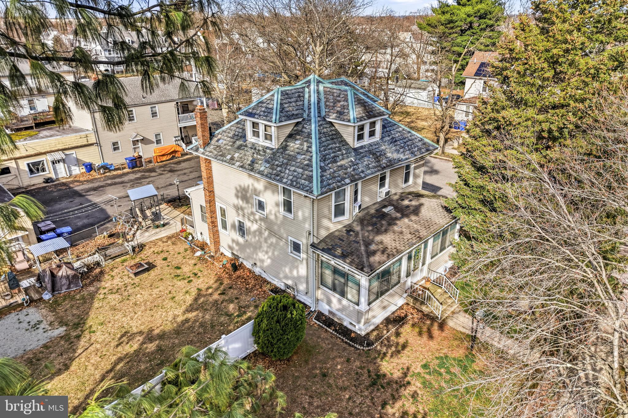 300 Delaware Avenue Riverside, NJ 08075 - Photo 5 of 86 Main House