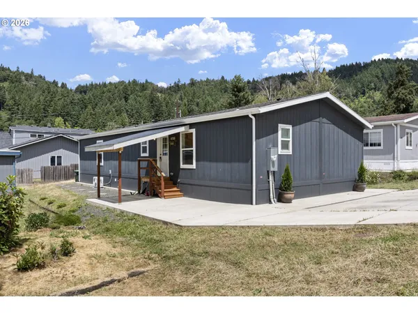 $309,000 | 408 Whipple Avenue, Drain, OR 97435