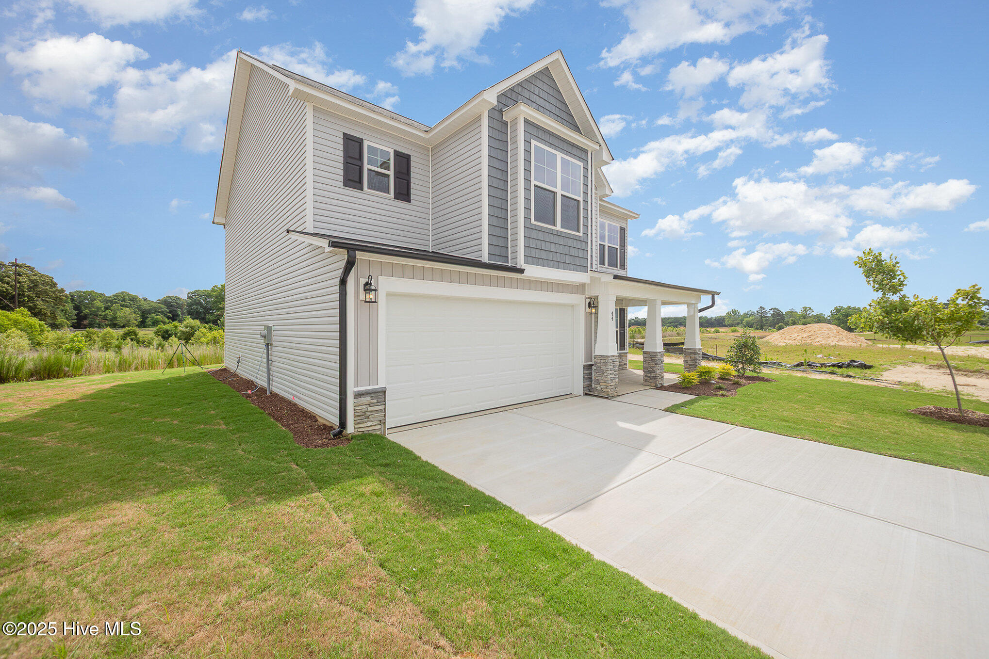 44 Chloe Court Selma, NC 27576 - Photo 2 of 27 44 Chloe Ct 3
