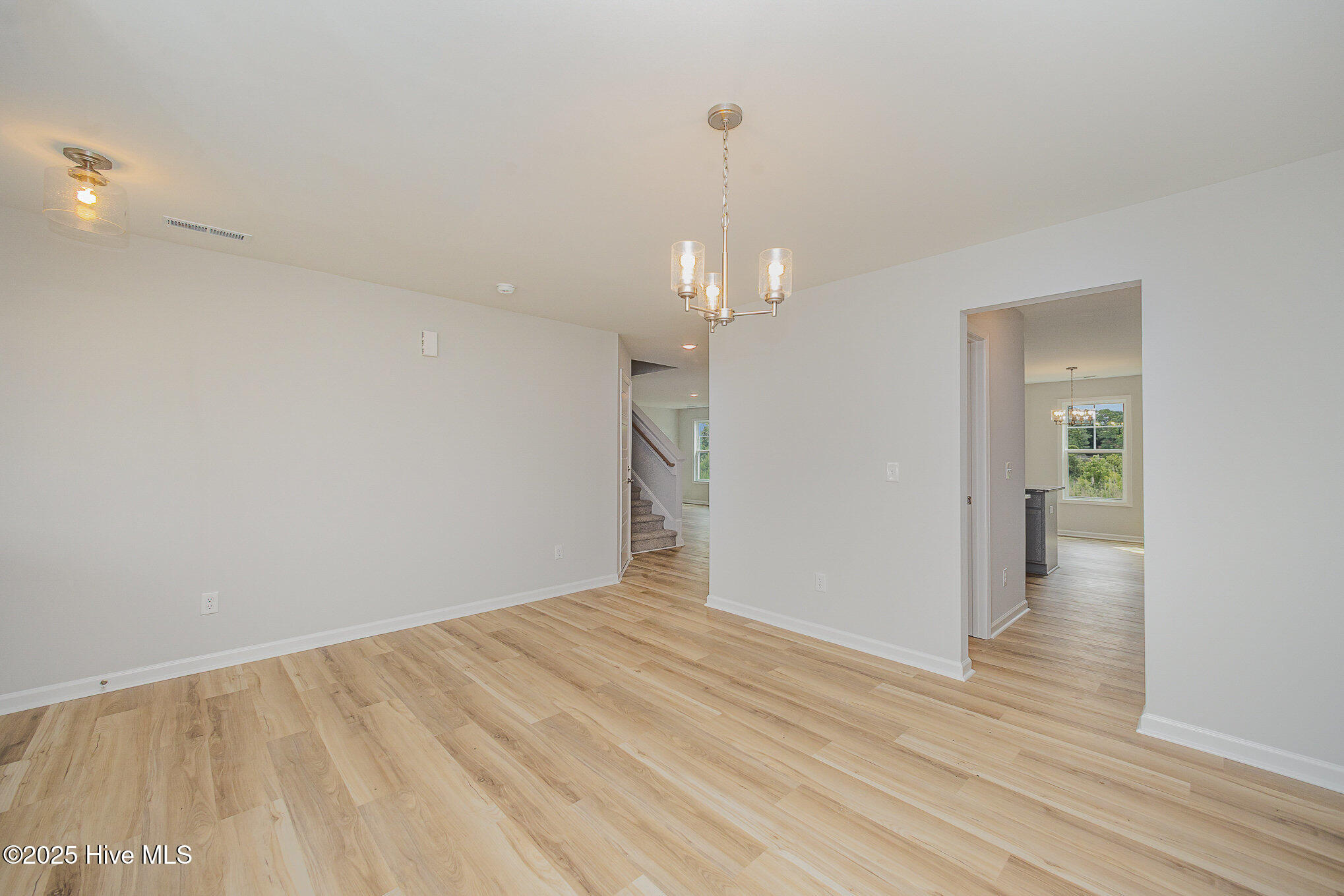 44 Chloe Court Selma, NC 27576 - Photo 6 of 27 44 Chloe Ct 6