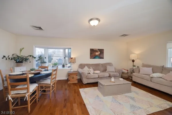 $1,950 | 108 North Gaston Avenue, Somerville, NJ 08876