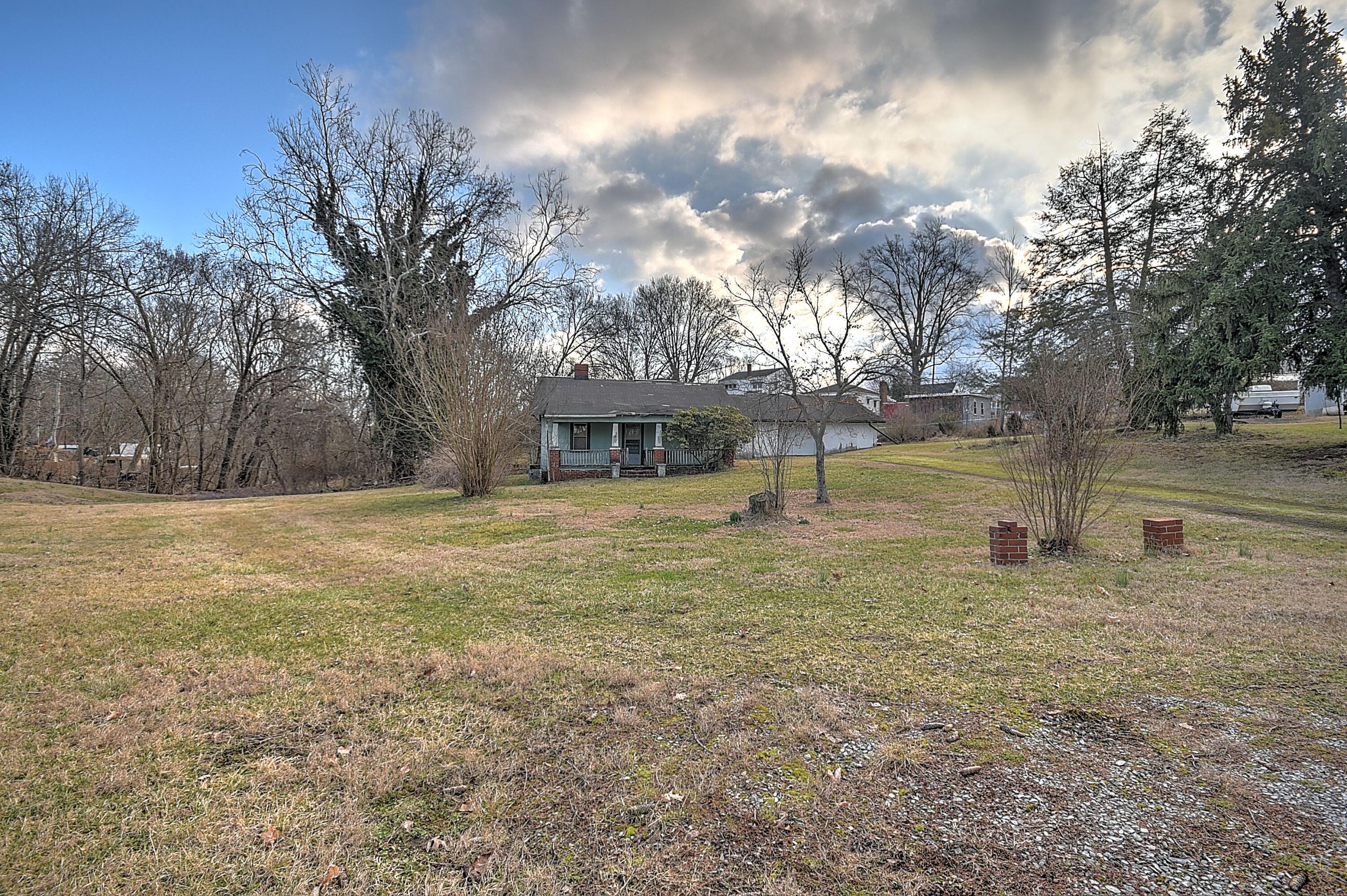 1645 Reedy Creek Road Kingsport, TN 37664 - Photo 1 of 15 DSC_7189_90_91_92_93_94_95