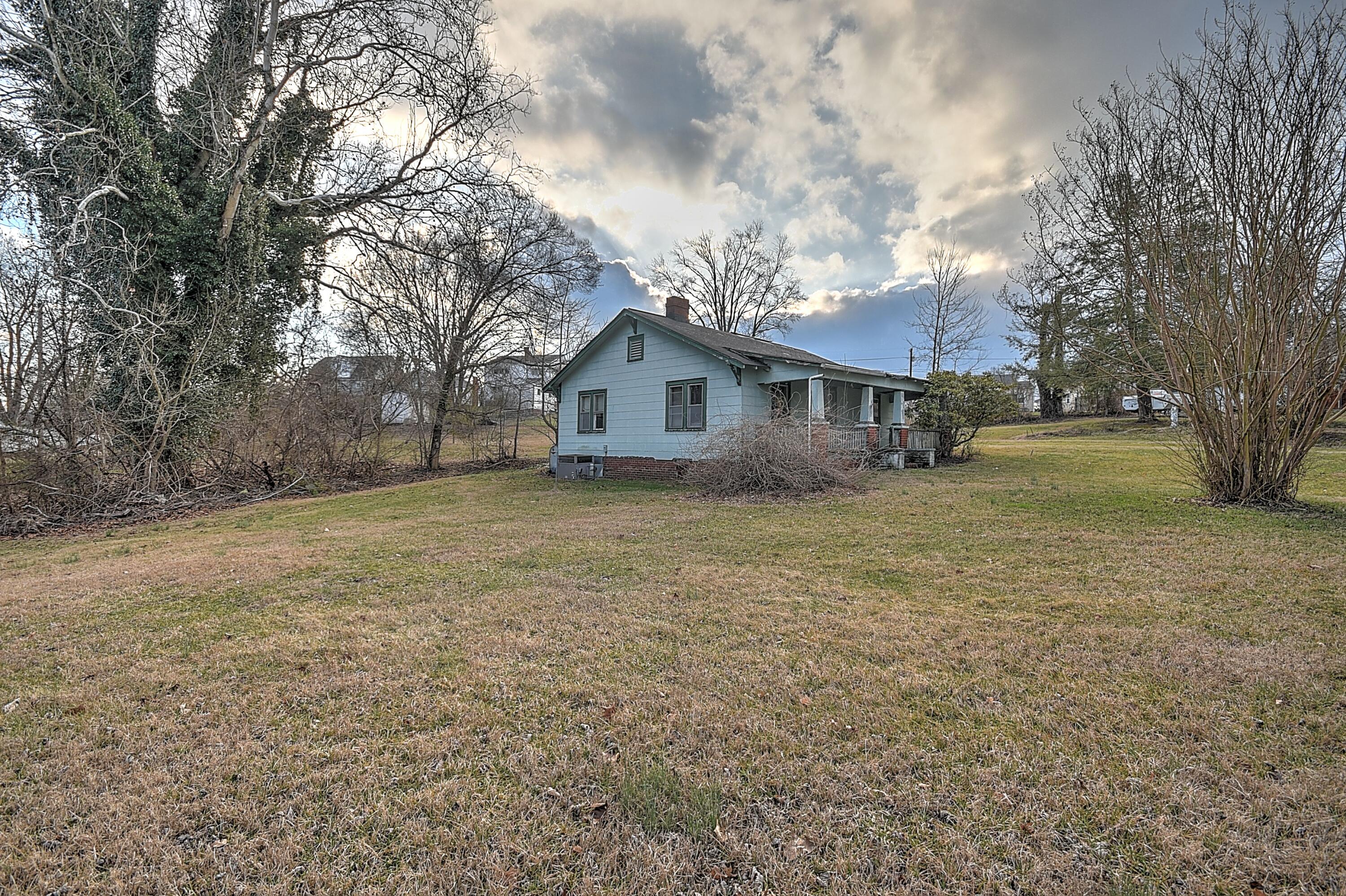 1645 Reedy Creek Road Kingsport, TN 37664 - Photo 12 of 15 DSC_7224_25_26_27_28_29_30