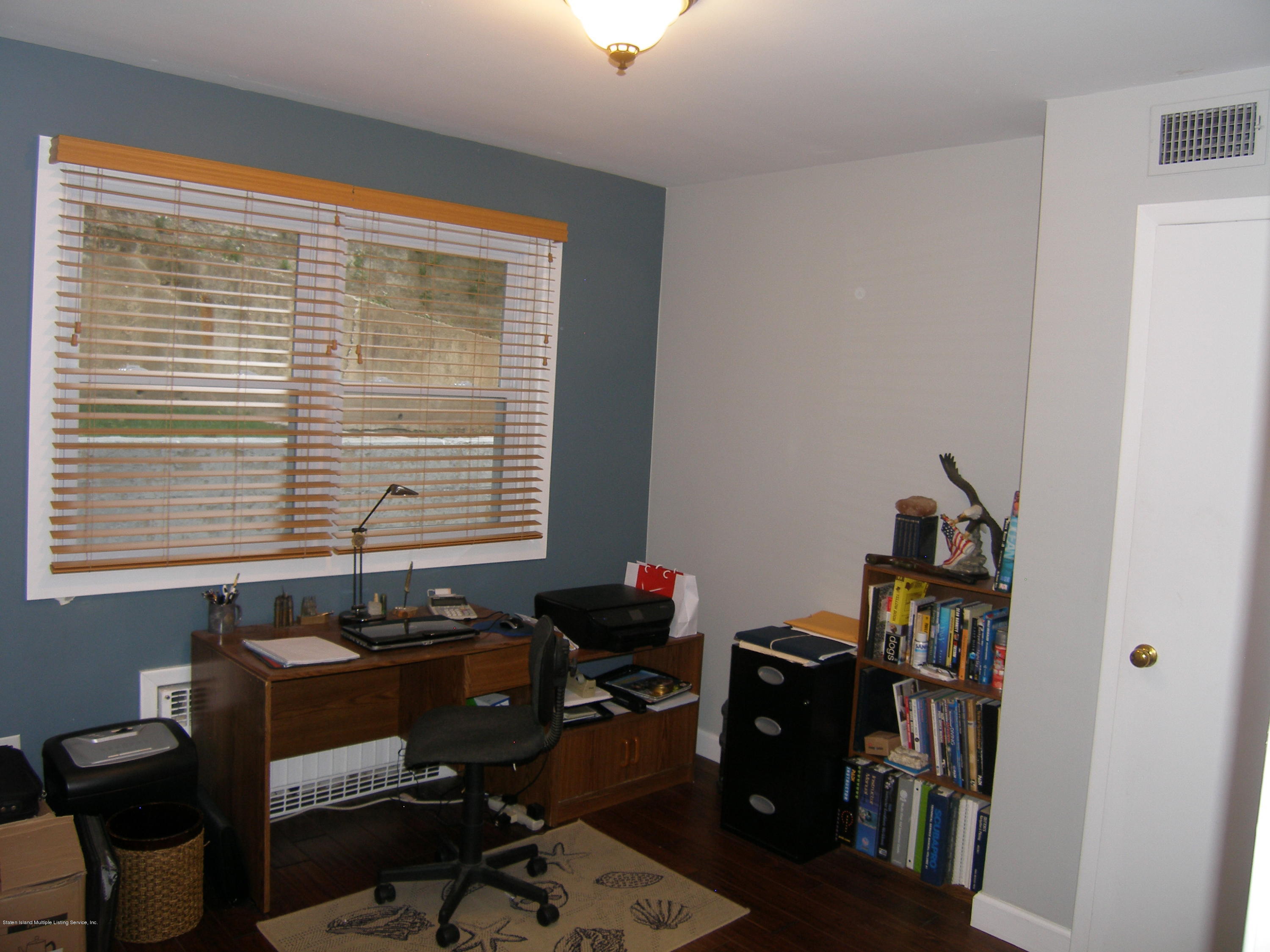 87 Longview Road Staten Island, NY 10304 - Photo 9 of 17 PA050597