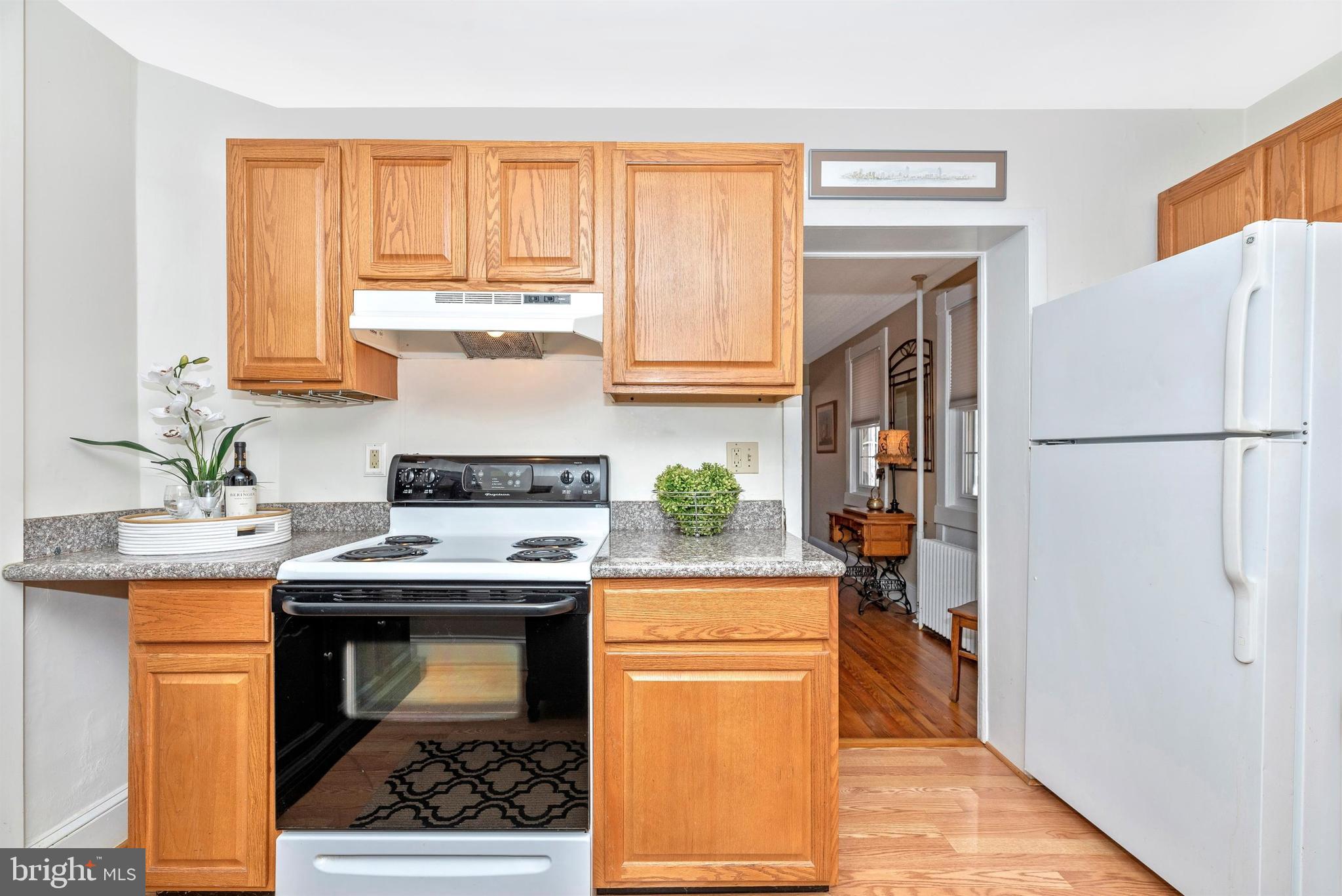 412 West Patrick Street Frederick, MD 21701 - Photo 13 of 36 Upgraded w/Wood Cabinetry & Granite Counters!