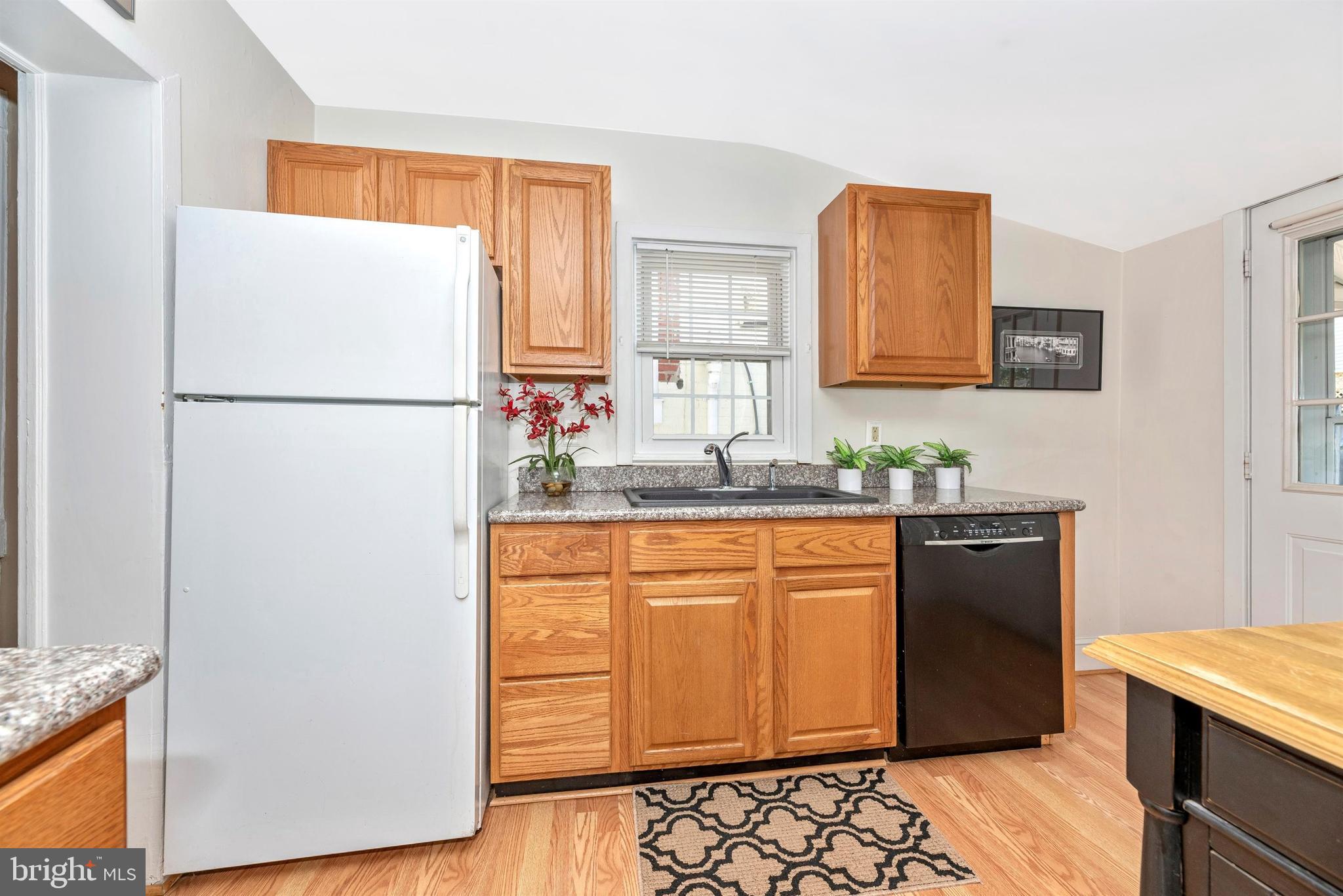 412 West Patrick Street Frederick, MD 21701 - Photo 14 of 36 Extra Deep Double Sink & Bosch Dishwasher (2015)!