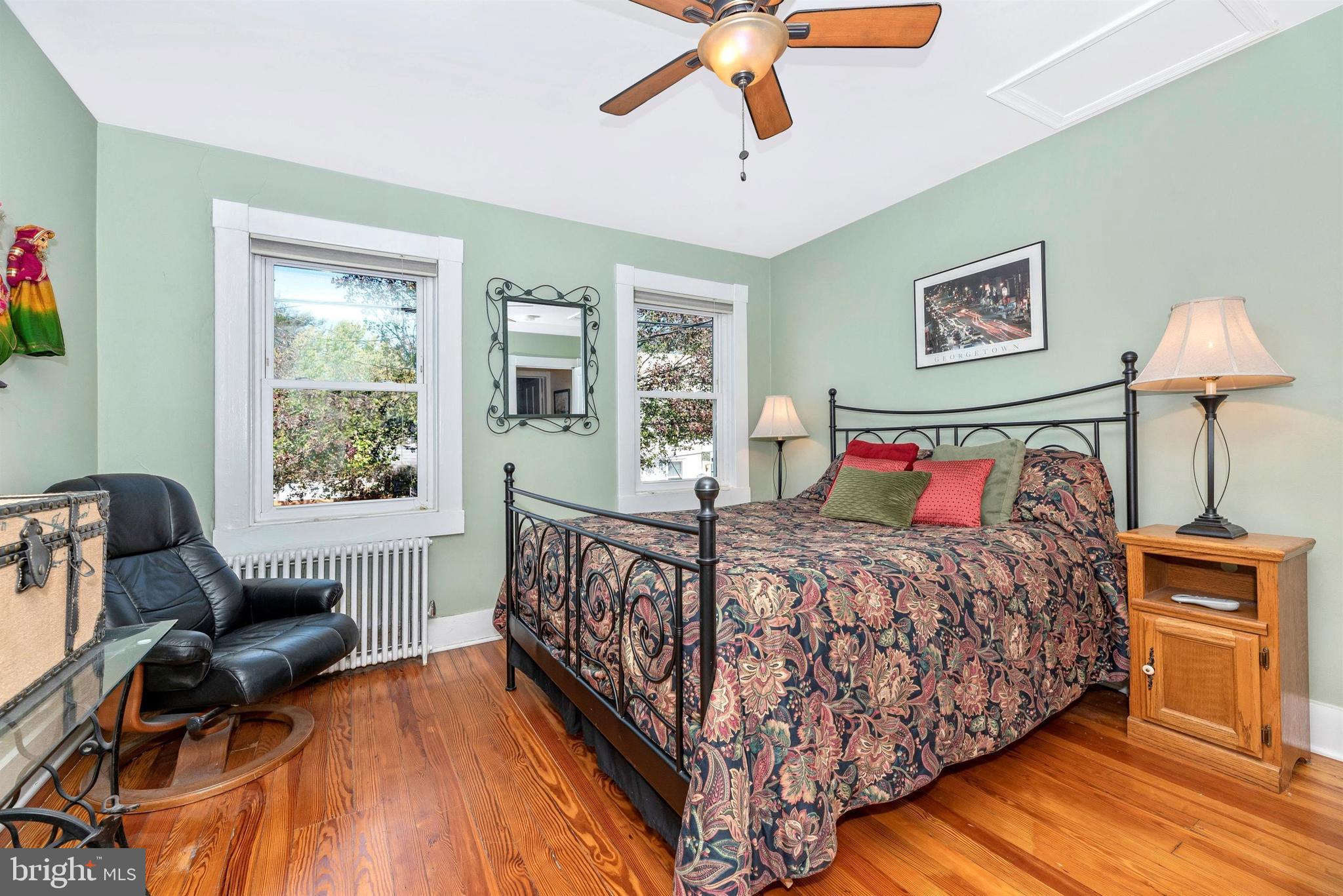 412 West Patrick Street Frederick, MD 21701 - Photo 26 of 36 2nd Bedroom is Spacious & Sunny!