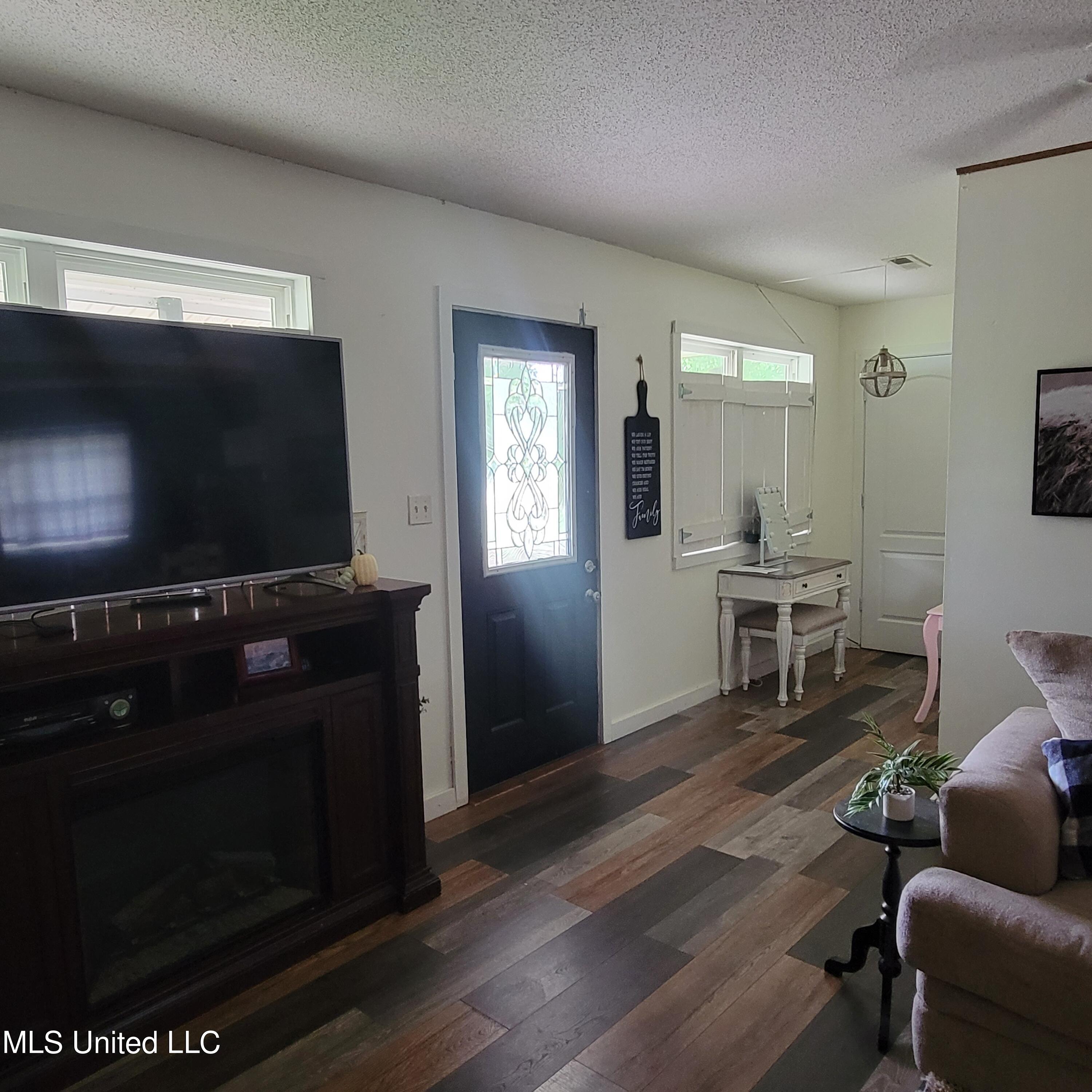 415 Metra Road Coldwater, MS 38618 - Photo 7 of 31 20230924_114947