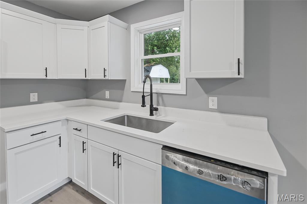 125 Anna Avenue Godfrey, IL 62035 - Photo 7 of 42 Gallery Image 7
