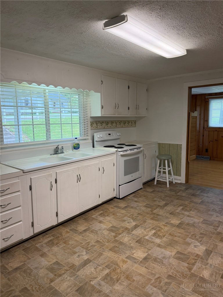 272 Ballpark Road Sparta, NC 28675 - Photo 21 of 50