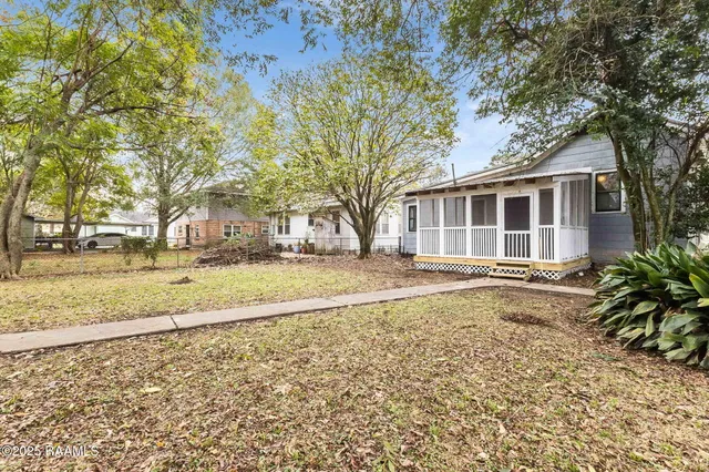 $1,350 | 201 South Orange Street, Lafayette, LA 70501