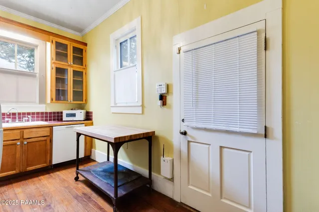 $1,350 | 201 South Orange Street, Lafayette, LA 70501