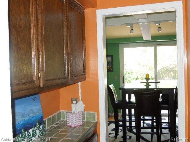 1811 Snowden Circle Rochester, MI 48306 - Photo 5 of 18 DSCN0296.JPG