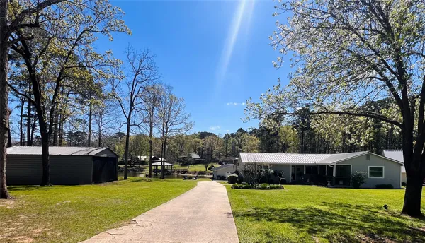 $489,000 | 1776 Lakeshore Drive, Hemphill, TX 75948