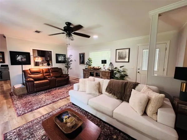 $515,000 | 1776 Lakeshore Drive, Hemphill, TX 75948