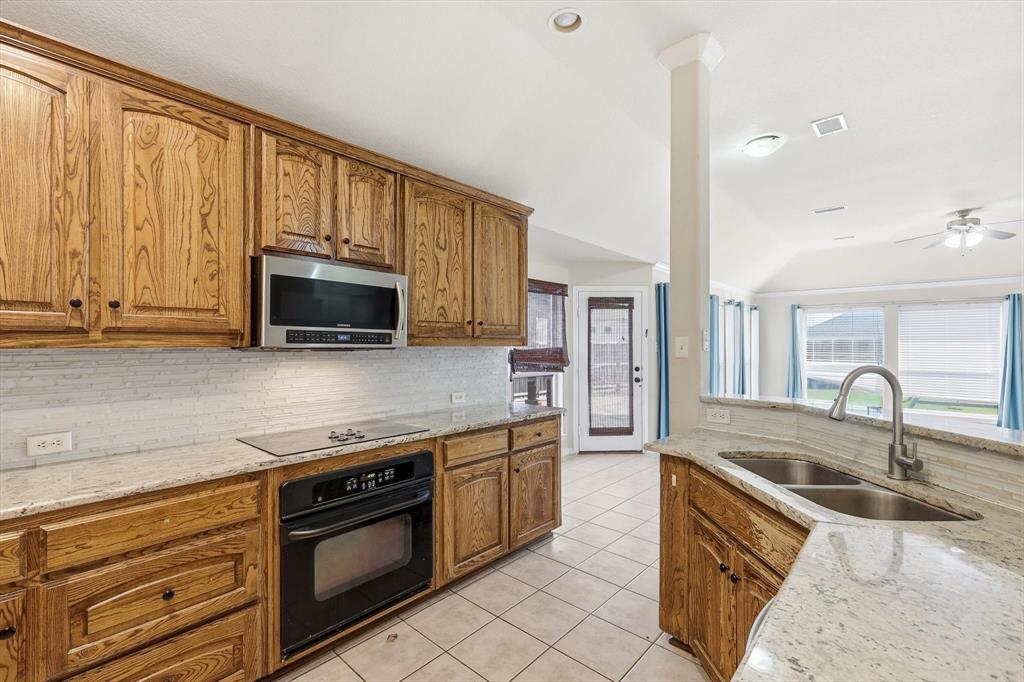 12313 Ark Road Frisco, TX 75035 - Photo 3 of 27