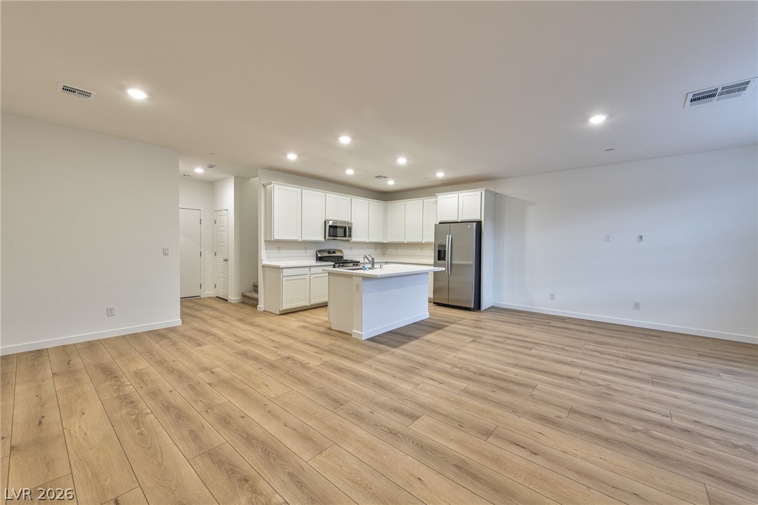 2547 Venetia Pointe Street Henderson, NV 89044 - Photo 5 of 15