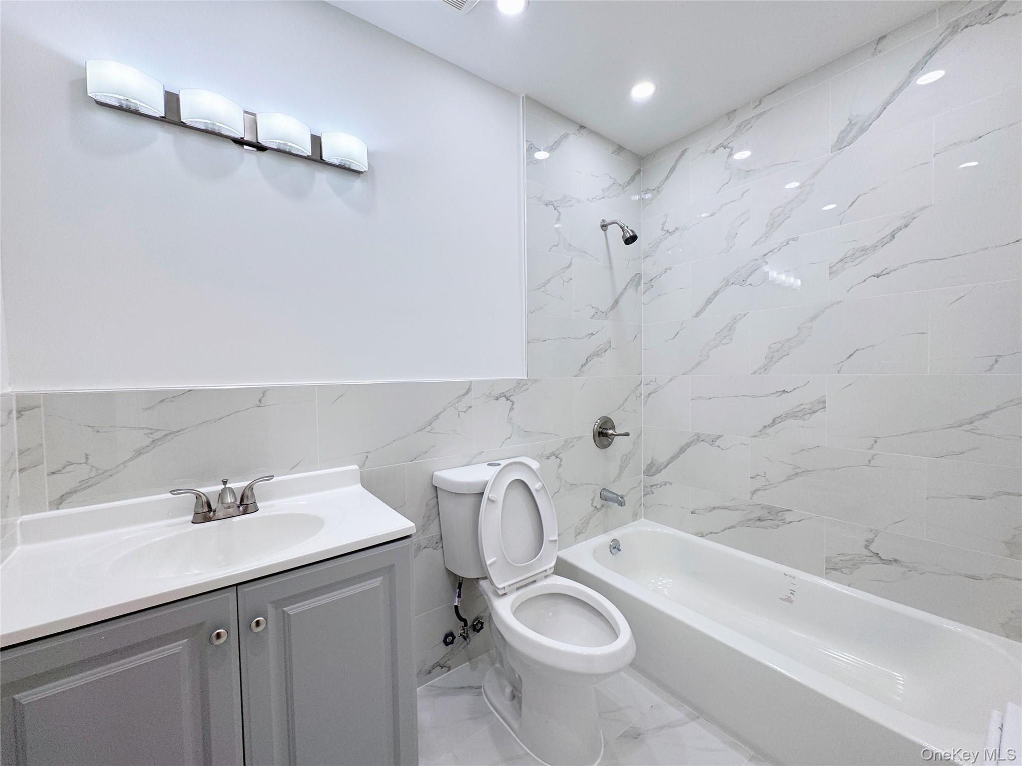 11701 14th Avenue, Unit 2F Queens, NY 11356 - Photo 5 of 9