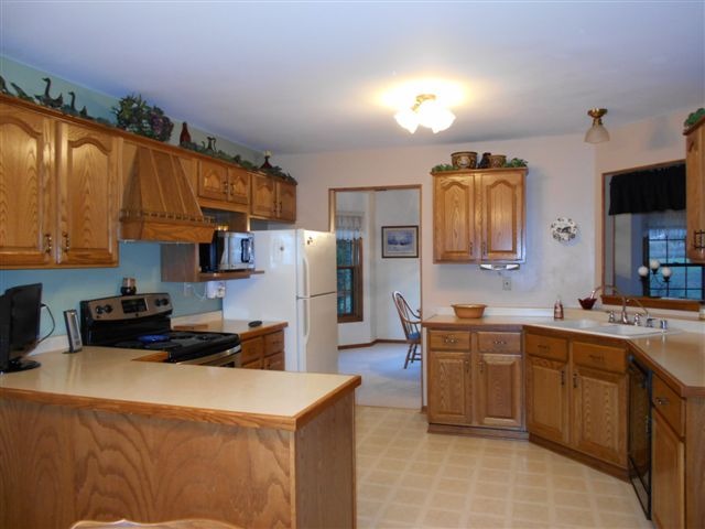 W2934 Lafayette Lane Elkhorn, WI 53121 - Photo 12 of 25