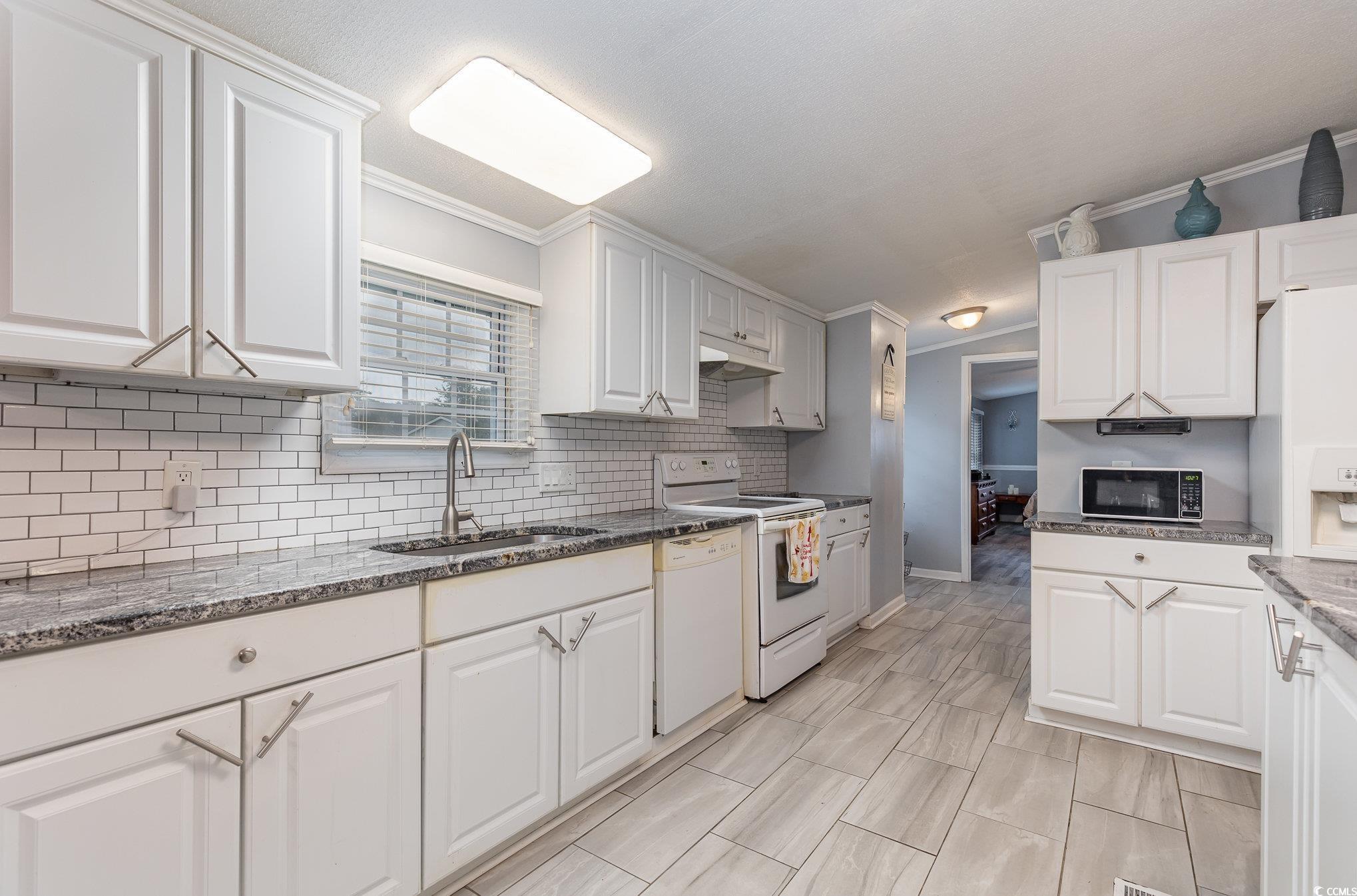 8618 Bragg Drive Myrtle Beach, SC 29588 - Photo 3 of 35