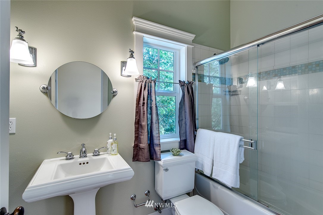 14554 Sandy Hook Road Northeast Poulsbo, WA 98370 - Photo 18 of 25 Gallery Image 18