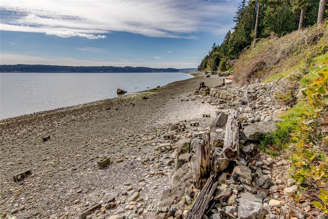 14554 Sandy Hook Road Northeast Poulsbo, WA 98370 - Photo 4 of 25 Gallery Image 4