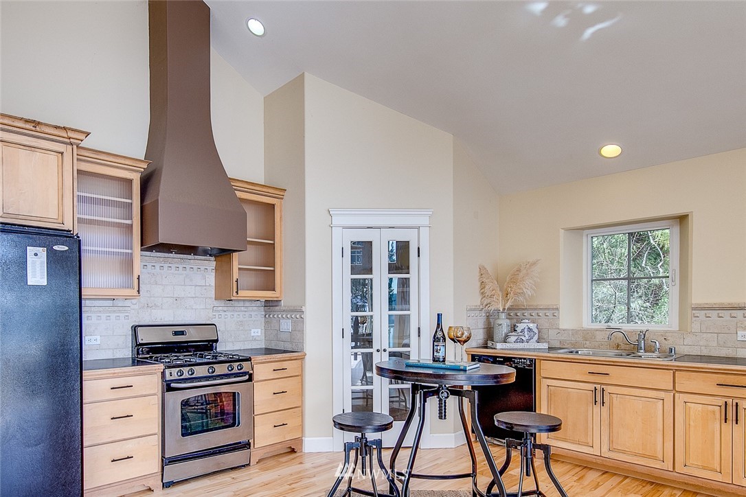 14554 Sandy Hook Road Northeast Poulsbo, WA 98370 - Photo 8 of 25 Gallery Image 8