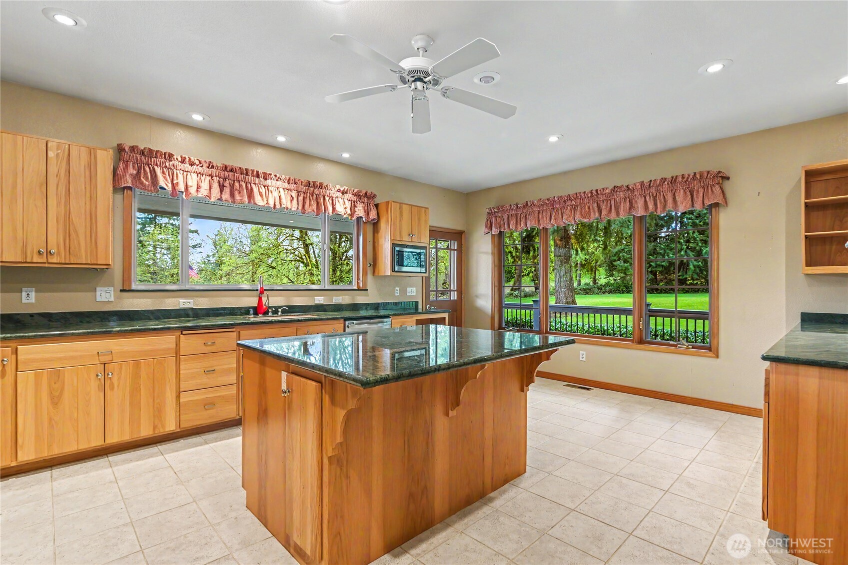 13420 Mima Road Southwest Olympia, WA 98512 - Photo 6 of 36 Gallery Image 6